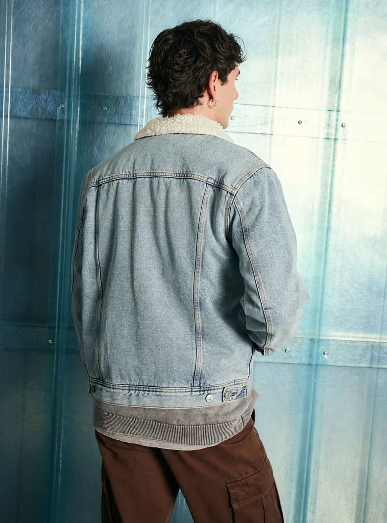 Chaqueta Denim Chiporro Broche-1
