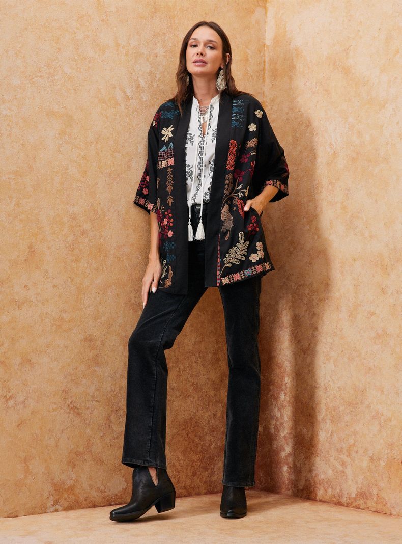 Blusa Tipo Kimono Bordado-4
