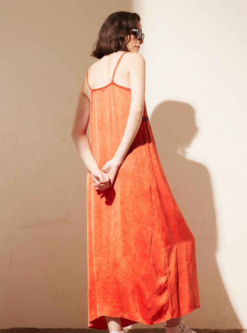 Vestido Satín Lavado con Escote Bordado-1