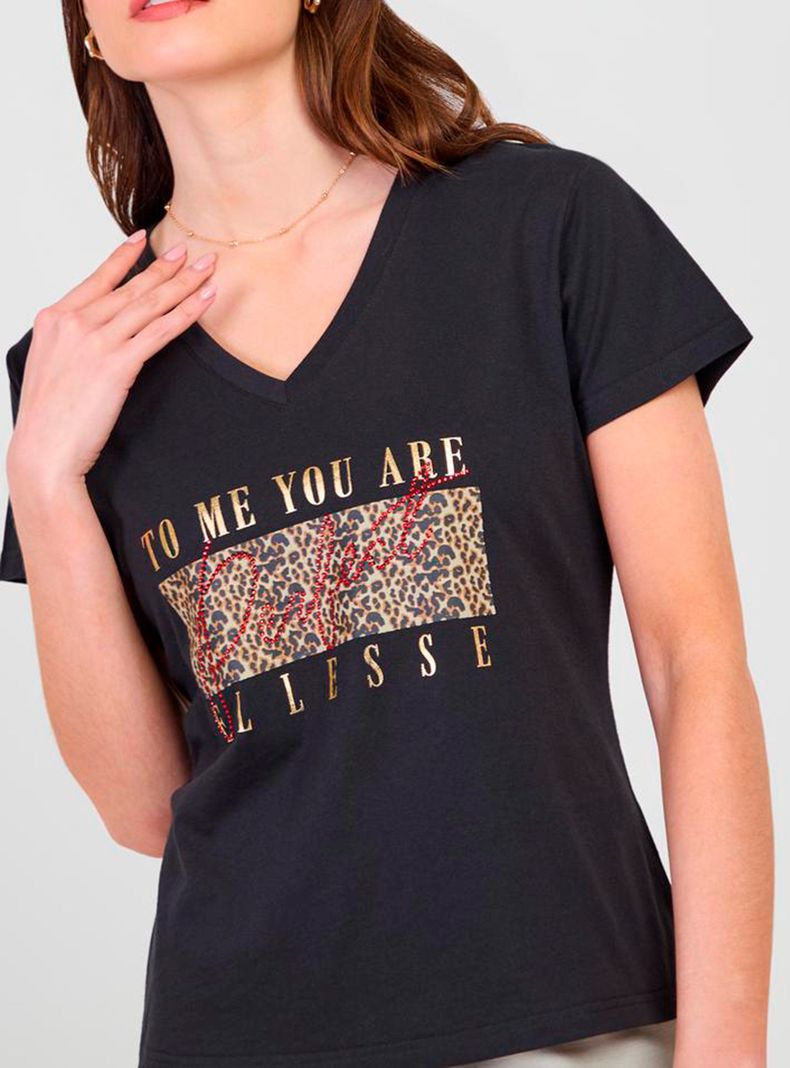 Polera Gráfica Alicia-3