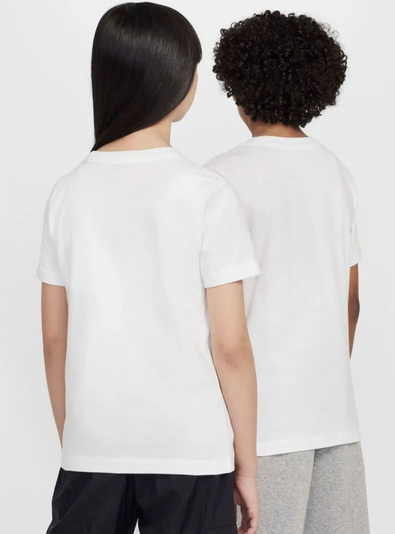 Polera Sportwear Essentials Cropped-1