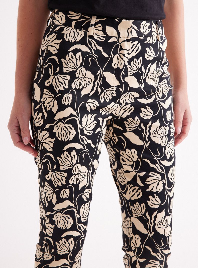 Pantalón Capri de Gabardina-2