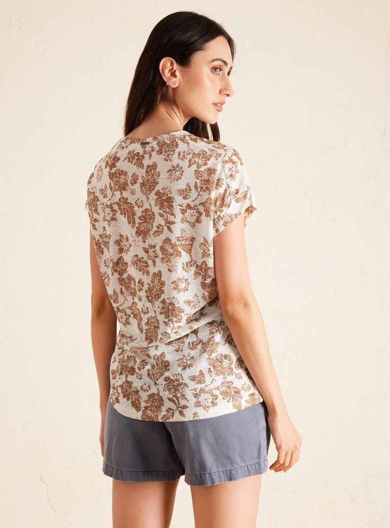 Polera Estampada con Borde Asimétrico-1