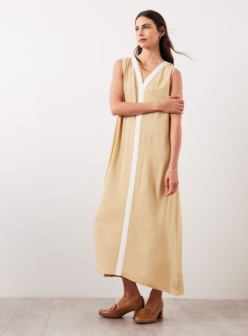 Vestido Largo con Detalle en el Centro-4