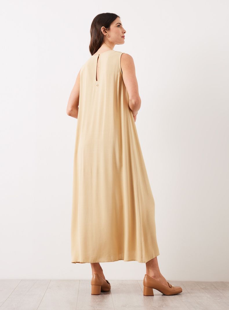 Vestido Largo con Detalle en el Centro-5