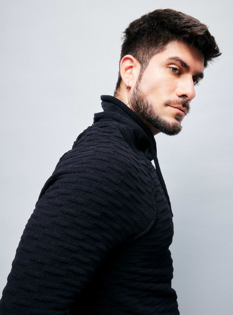 Sweater Punto Texturado Cuello Alto Cruzado-1