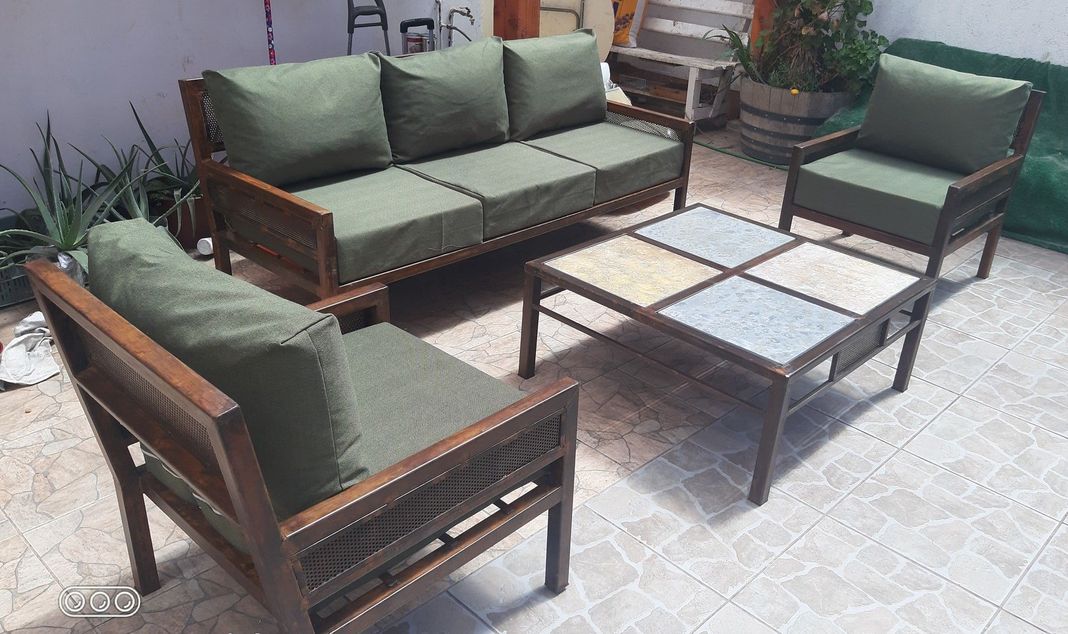 Juego de Living Fierro Etrusco "Perfil Malla" con Mesa de Centro 4 Piedras-3