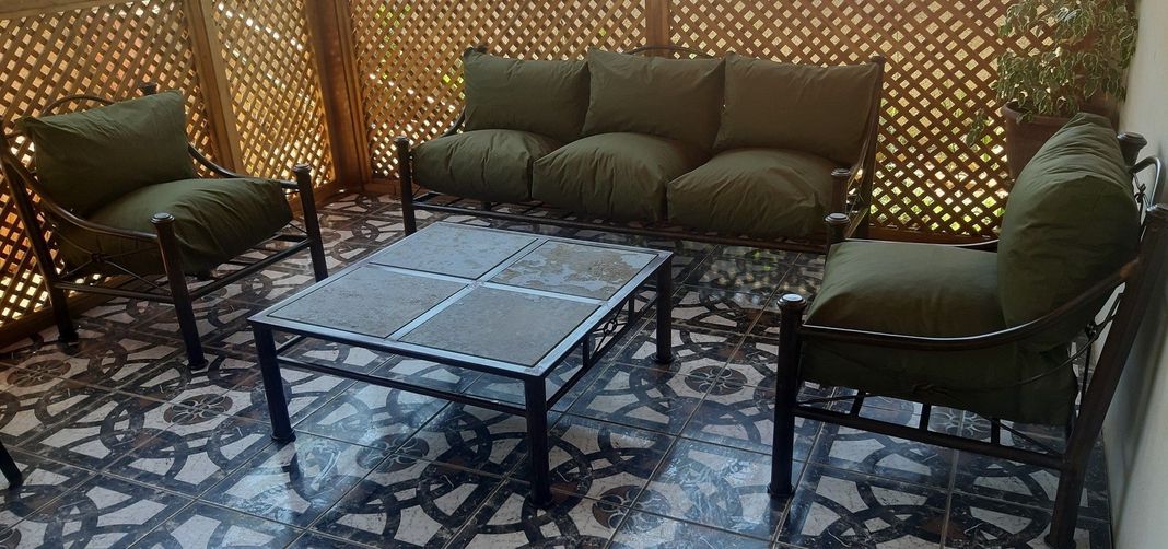 Juego de Living Fierro Etrusco "Nudo" Con Mesa de Centro 4 Piedras Incluida.-2