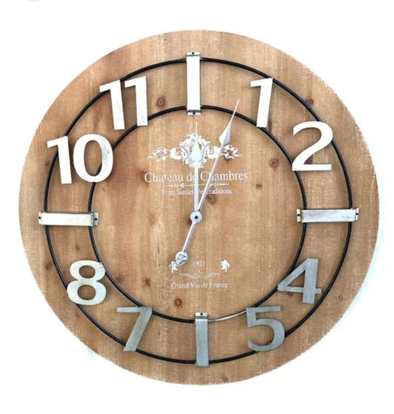 RELOJ DE PARED MADERA CON NUMEROS EN HIERRO SOLIDO  68CM-1
