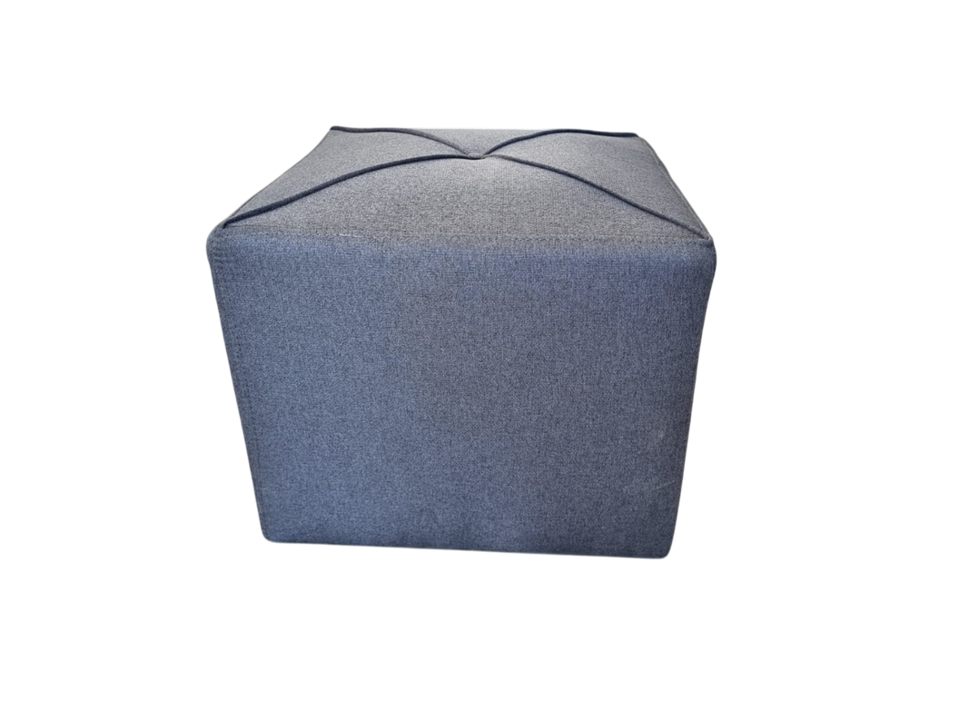 SOFA 3 CUERPOS PRAGA TELA GRIS +2 POUF-3