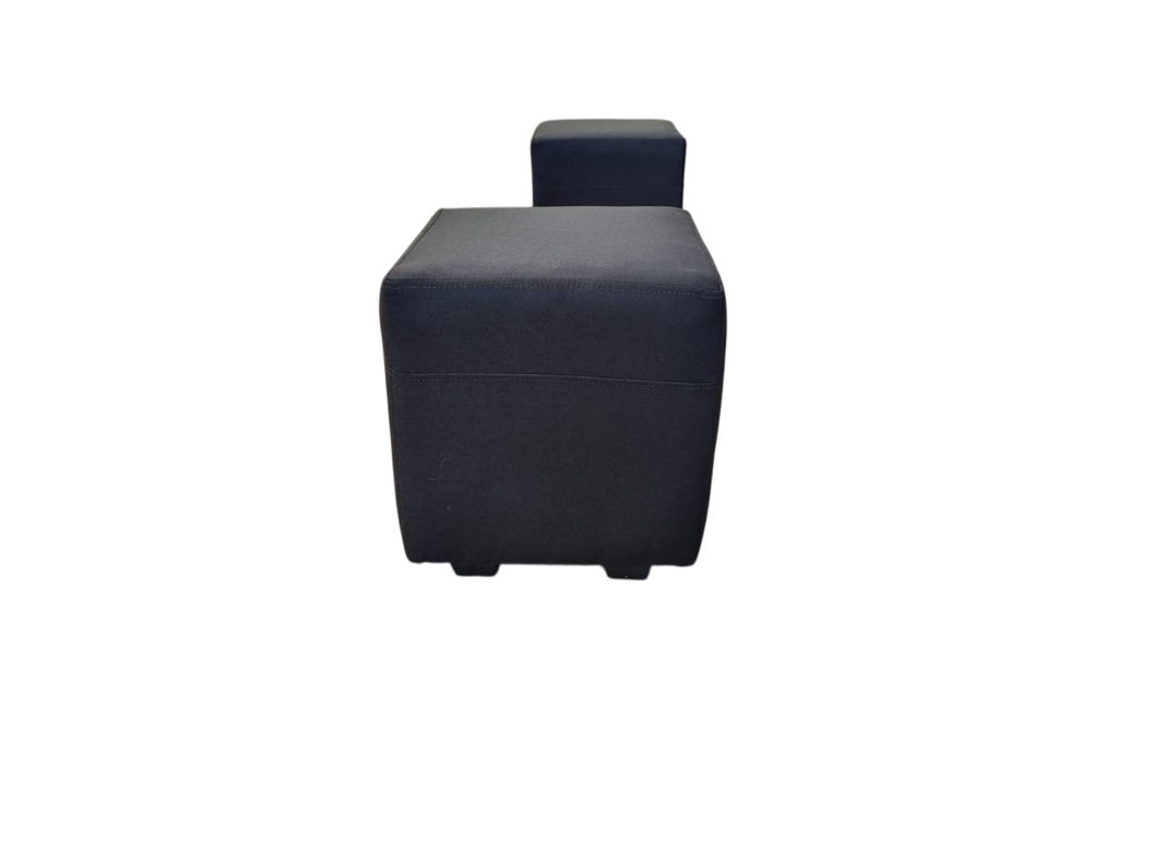 SOFA 2 CUERPOS BARCELONA TELA NEGRO +2 POUF-3