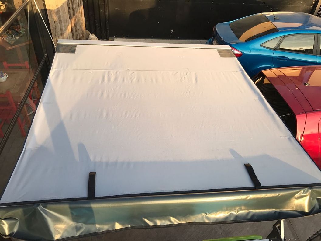Toldo Volcano Off Road 2,5 x2,5 Gris C/luz Led-1