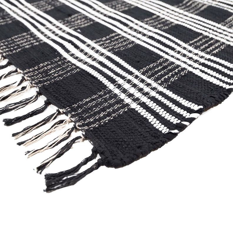 Bajada de cama Palu de yute y algodón líneas blanco con negro. 60x90cm-1