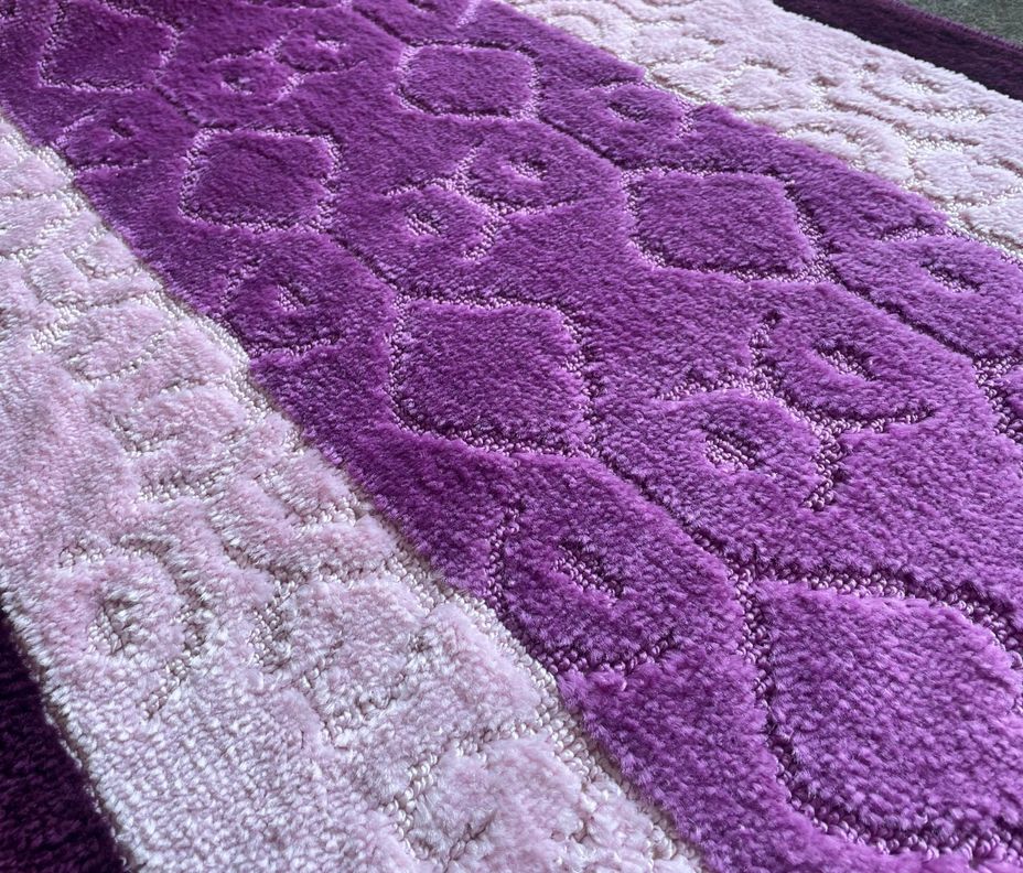 Alfombra de Pasillo Morado 67 cm x 3 metros con Goma Sin Overlock-1