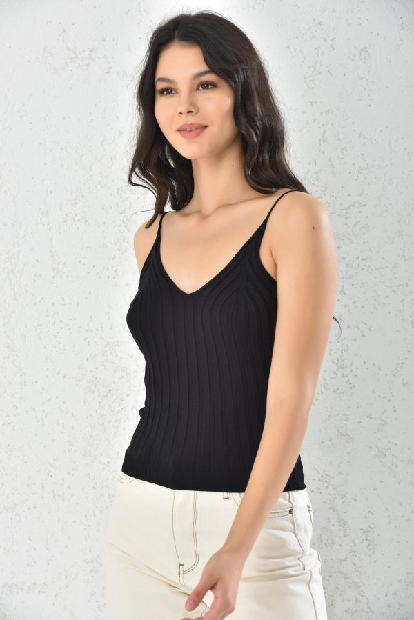 Polera Sin Manga Mujer De Tiras Negra Mrotto-3
