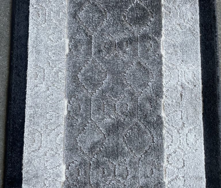 Alfombra de Pasillo Gris 67 cm x 7 metros con Goma Sin Overlock-2