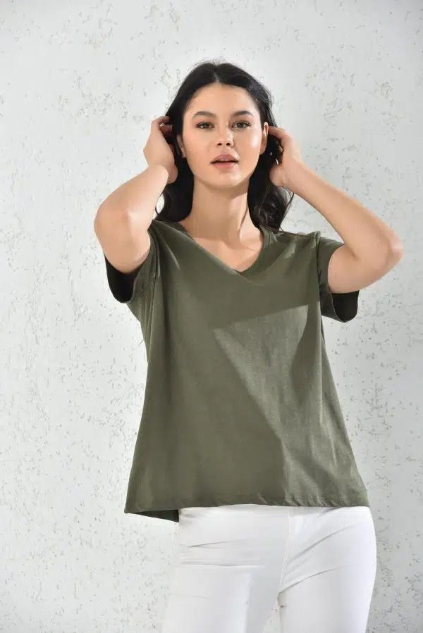 Polera Verde Militar Mujer Cuello V-1