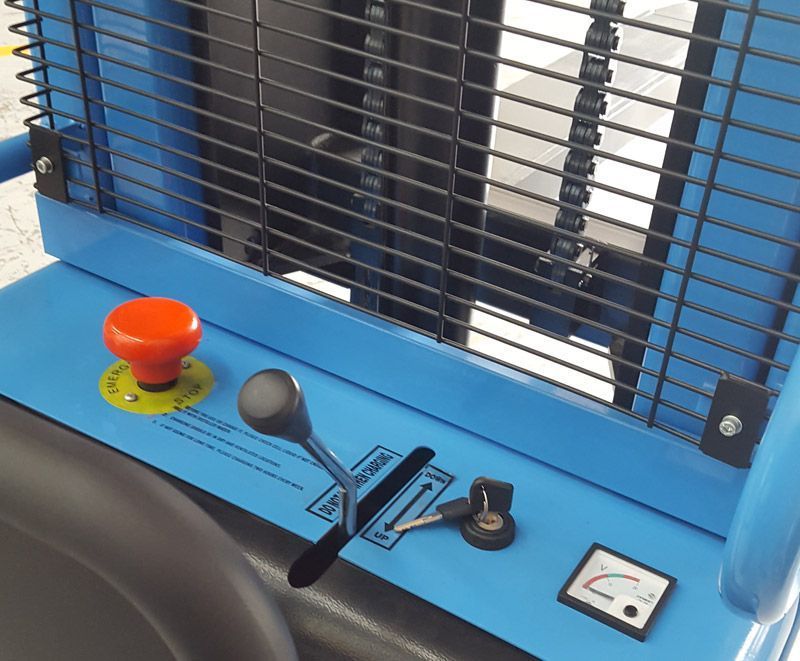 Apilador Semi Eléctrico 1500Kg 3.5Mtrs Pallet Europeo con Patas de Soporte Ajustable  -3