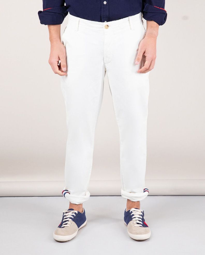 Pantalón Chino Básico Crudo Latam Hombre Oi 24... a $26.990
