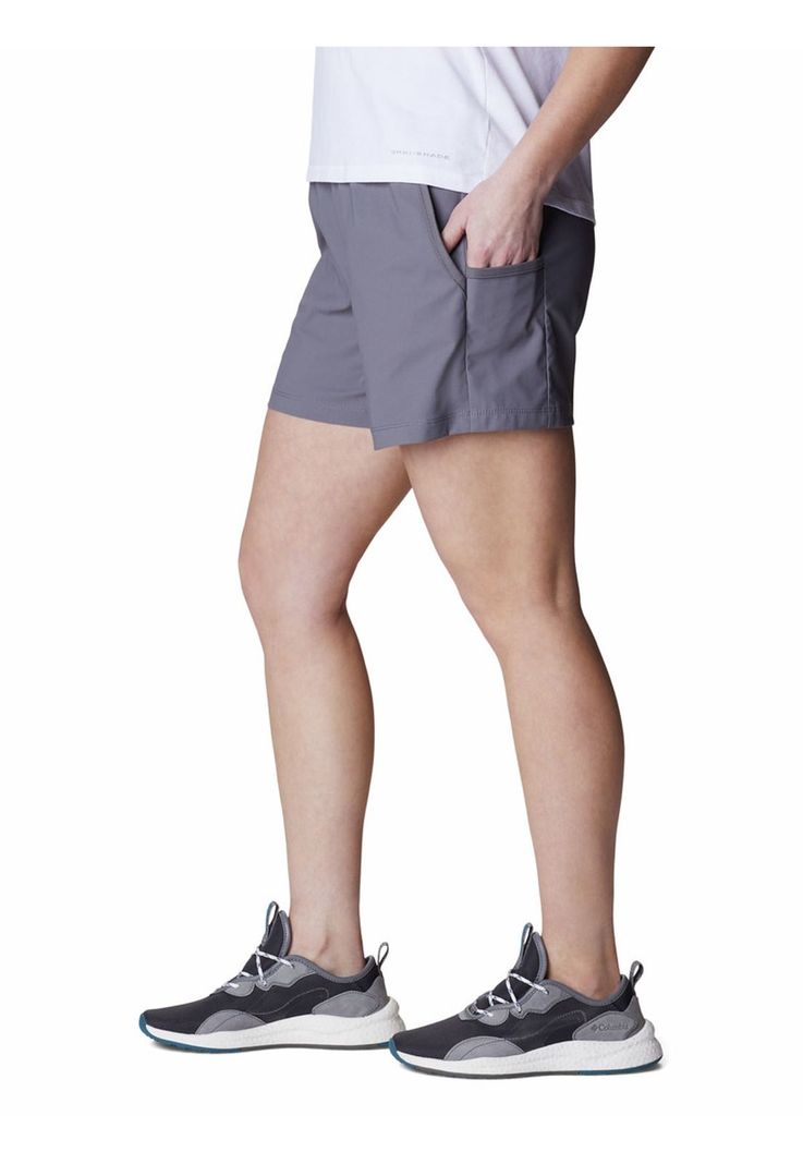 Short Mujer Leslie Falls Gris-1