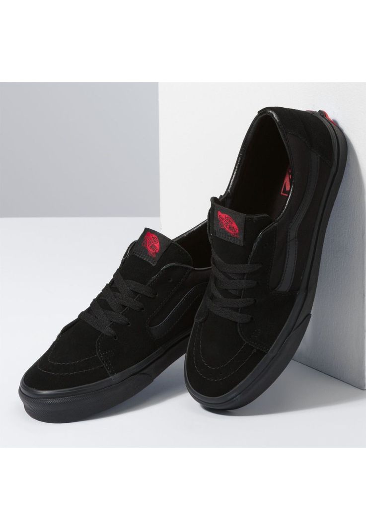 Zapatillas Unisex UA SK8-Low Negra-2