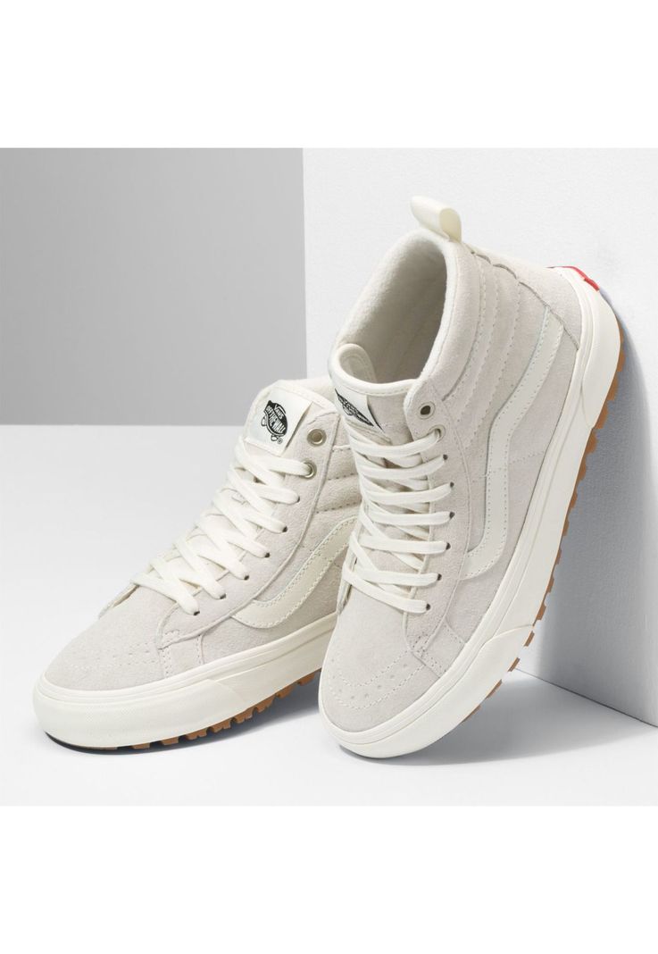 Zapatilla Con Caña Ua Sk8-Hi Mte-1 Blanco Unisex-3