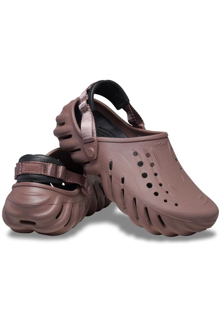 Zueco Crocs Hombre Echo Clog Café-3
