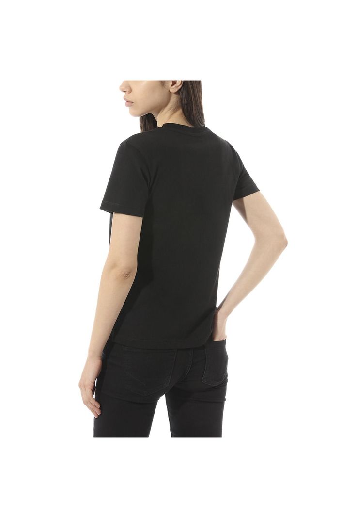 Polera M/C Mujer WM FLYING V CREW TEE Negra-1