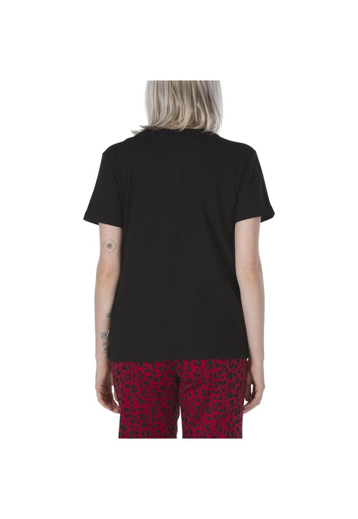 Polera M/C Mujer WM FLYING V CREW TEE Negra-2