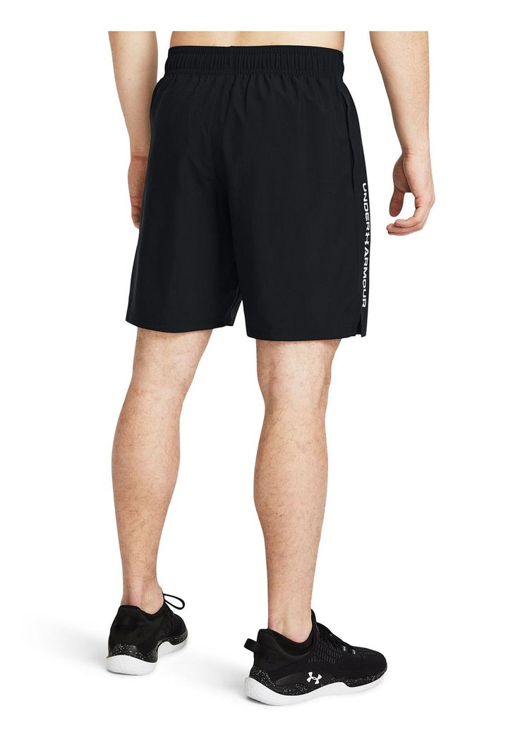 Shorts UA Tech Woven hombre Negro-1