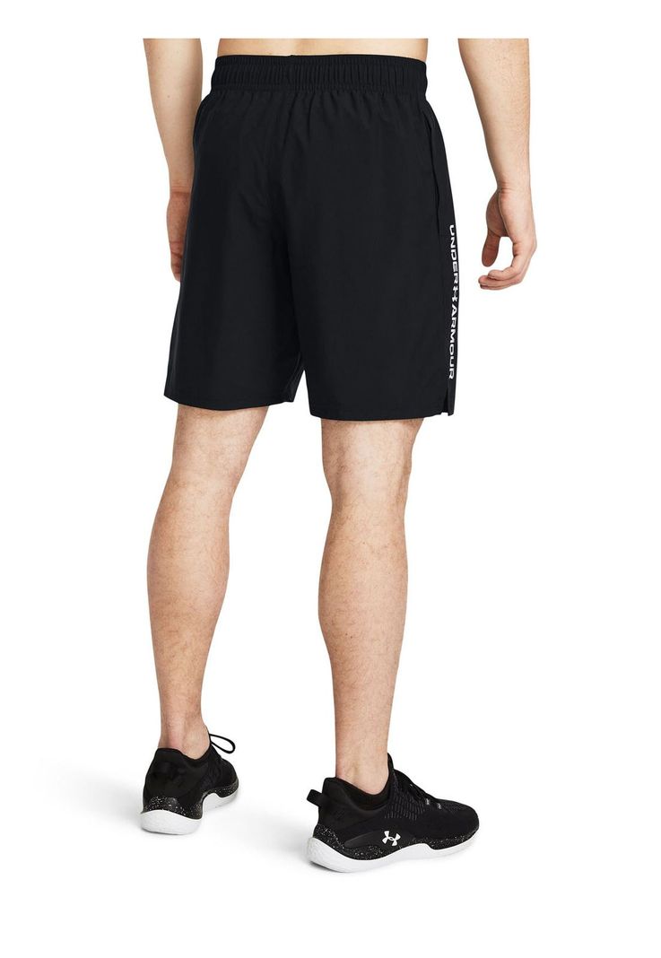 Shorts UA Tech Woven hombre Negro-4