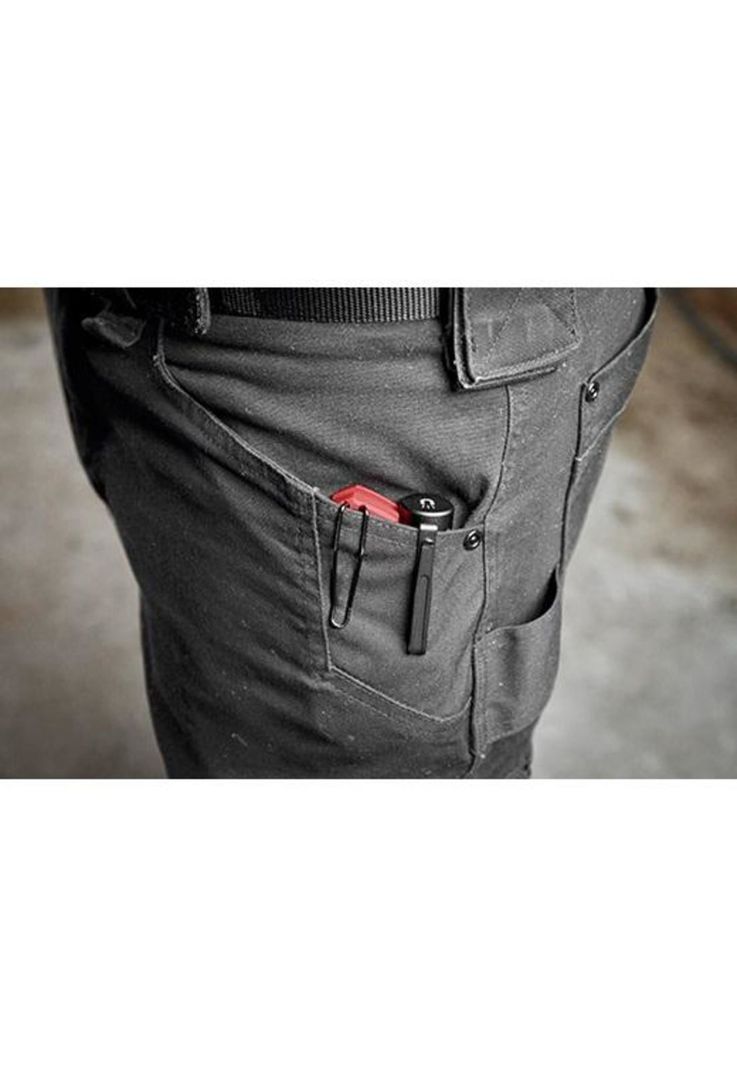 Linterna de uso diario recargable de 500L con imán Milwaukee-3
