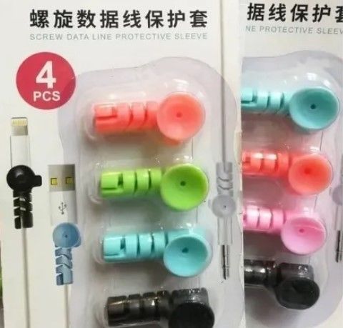 Pack 4 Protectores Para Cable Colores Surtidos Buena Calidad-1