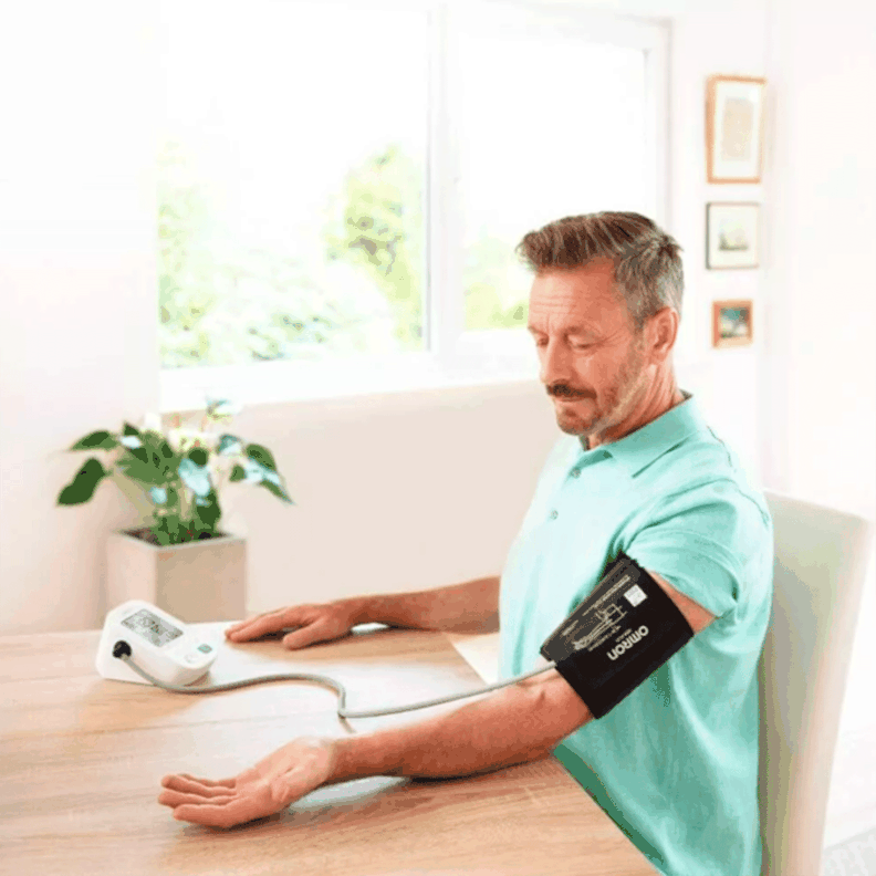 Toma Presión De Brazo Omron Hem-7154 Para Dos Usuarios-3