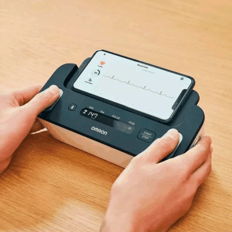 Toma Presión De Brazo Omron Hem7530t Con Electrocardiograma-5