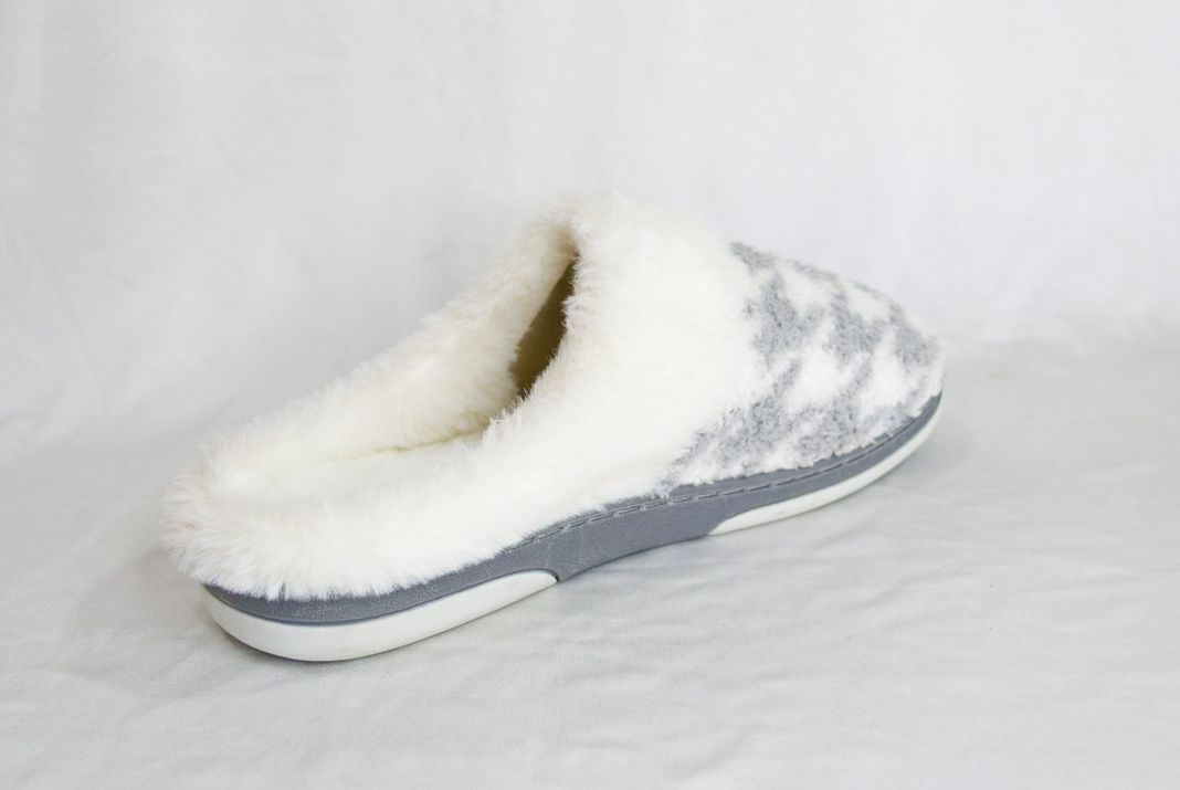 Pantufla Dama Petunia Gris-3