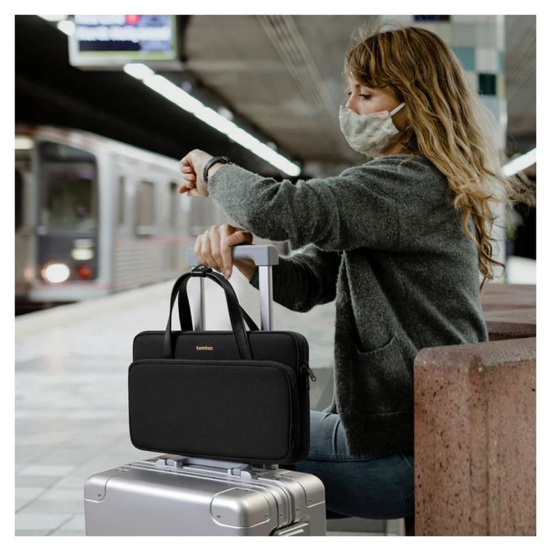 Tomtoc Bolso de Hombro Versatile-A12 MacBook Pro 14" M3/M2/M1 - Negro-7