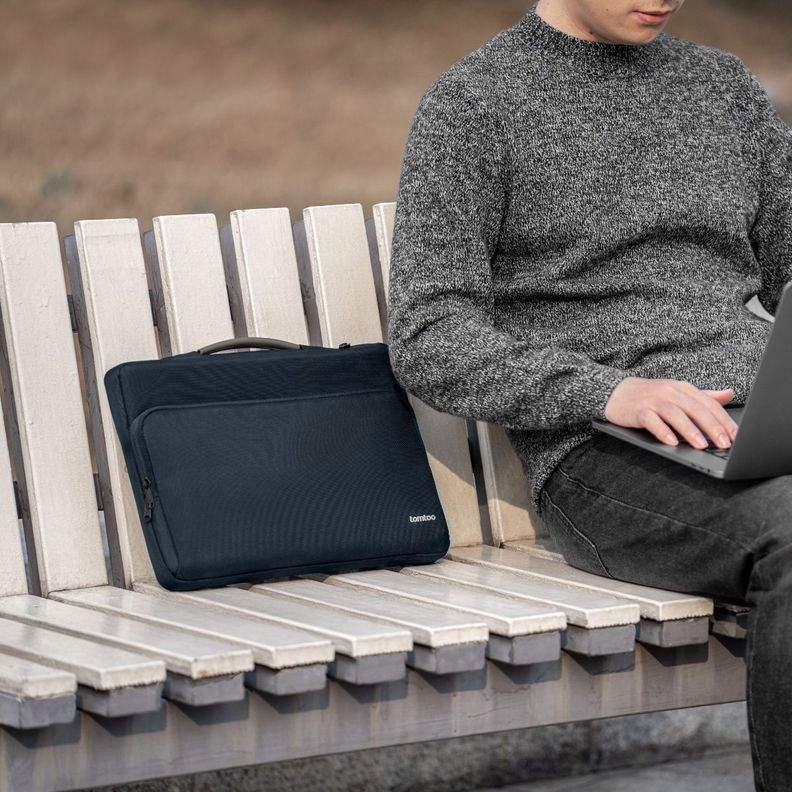 Tomtoc Maletin A14 Para 13" New MacBook Pro & Air M1-Azul Oscuro-4