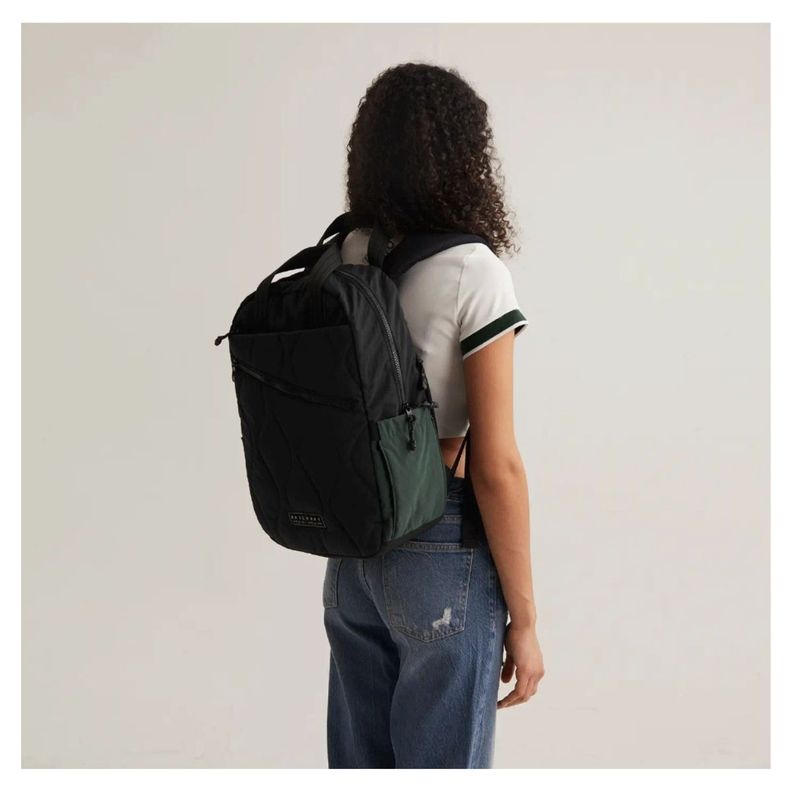 Bagsmart Mochila Vega 23L para notebook de 15.6" - Negro-2