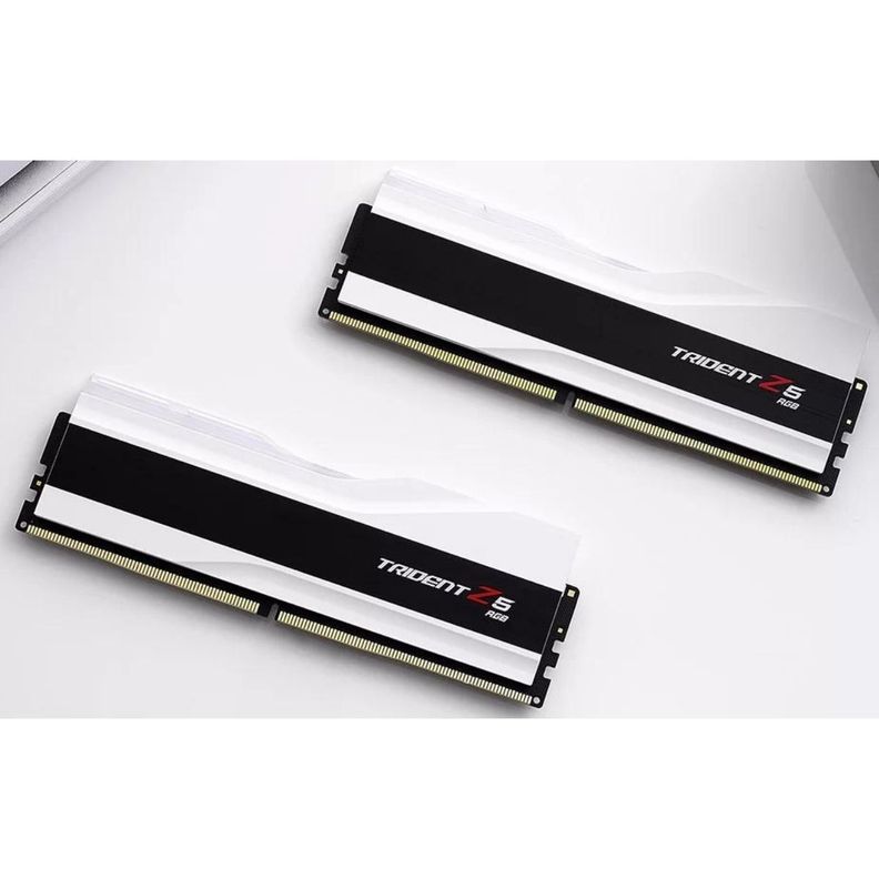 G.Skill Trident Z5 RGB 6400 DDR5 RAM 32GB (2x16GB) Blanco G.Skill