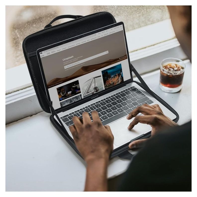 Tomtoc Maletín FancyCase-A25 para MacBook Pro de 16" - Gris-2