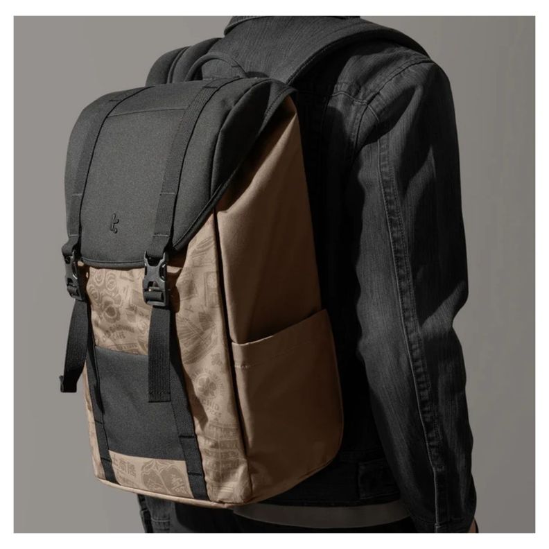 Tomtoc Mochila OCHM-TA1 22L para Notebook hasta 15.6" - Marrón-3
