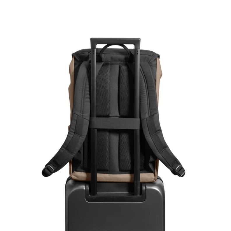 Tomtoc Mochila OCHM-TA1 22L para Notebook hasta 15.6" - Marrón-4