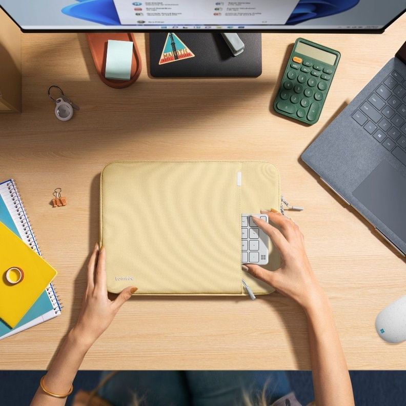 Tomtoc Funda A13 Protección 360° para 14" Macbook Pro - Amarillo-4