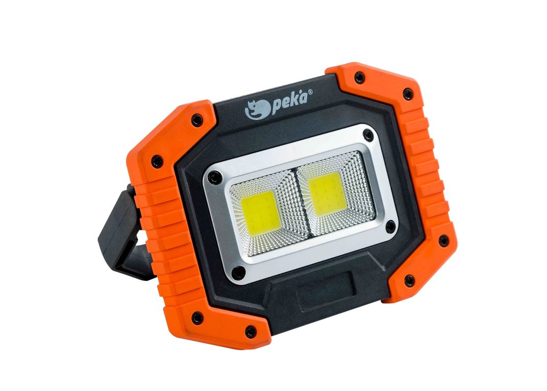 Linterna Led recargable con alimentación dual-1