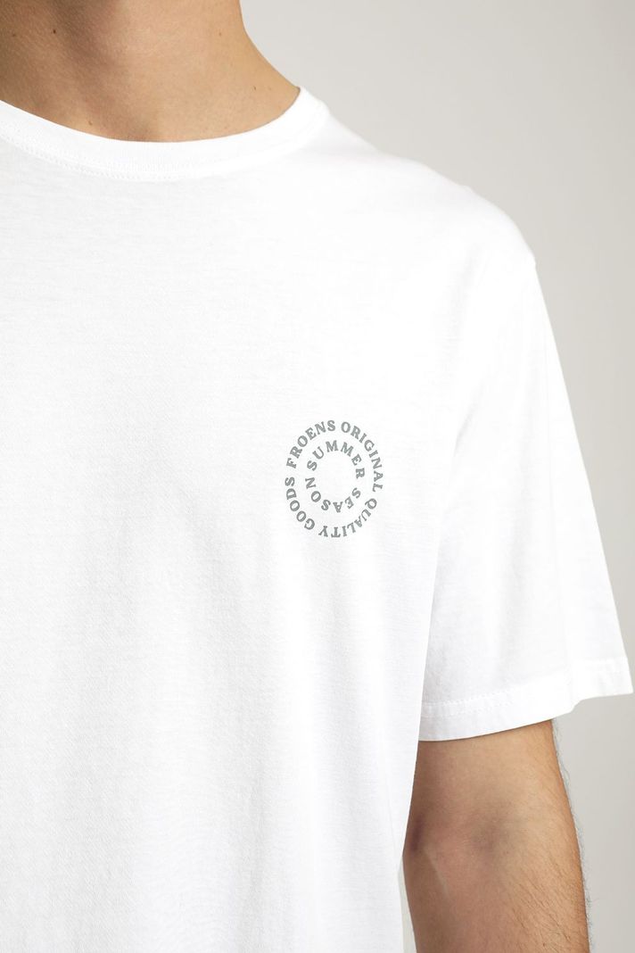 Polera manga corta hombre Logo text blanco -2