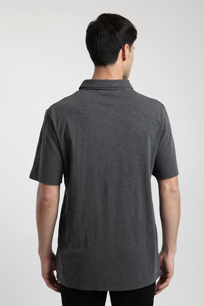 Polera manga corta hombre DT grafito  -1