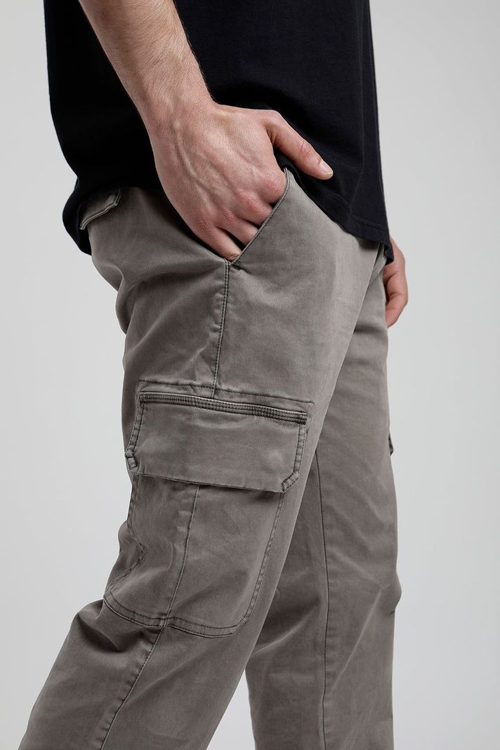 Pantalón Hombre Cargo -1