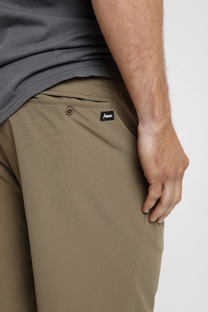 Short hombre Performance taupe -1