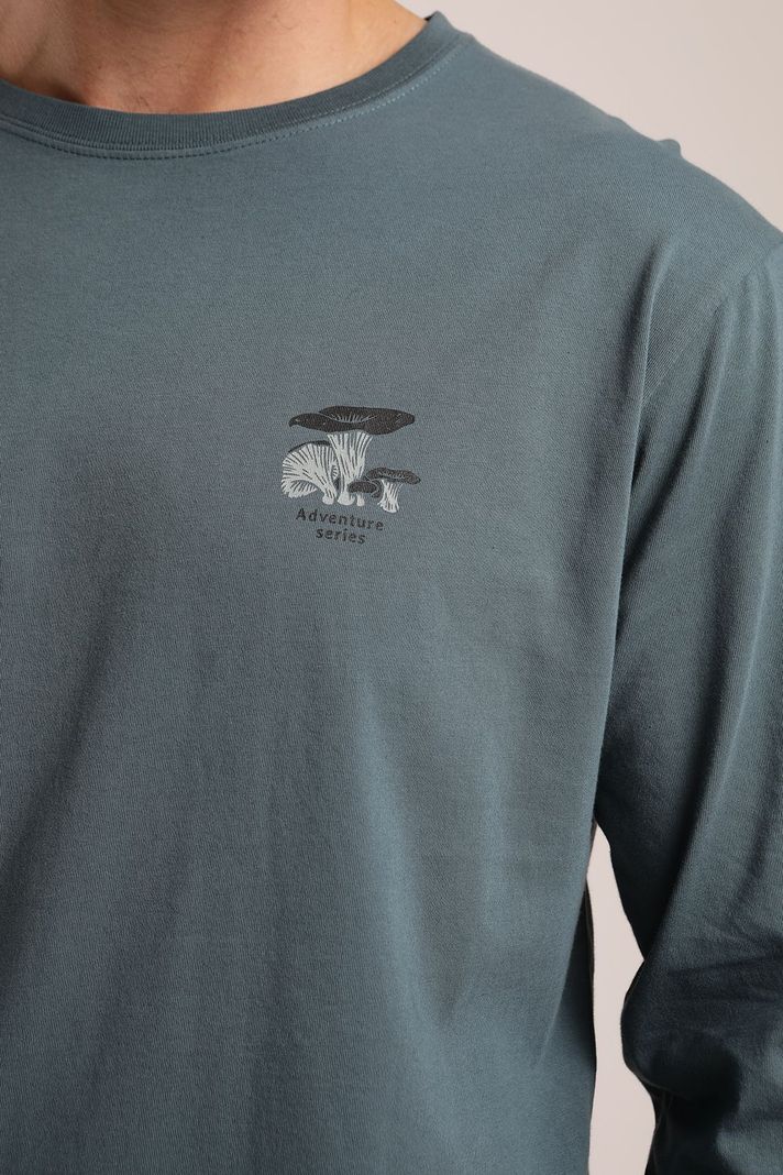 Polera manga larga hombre Bosque nativo azul  -2
